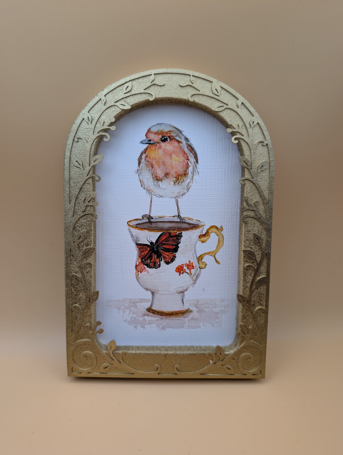 Robin on Teacup - Arched Framed Print